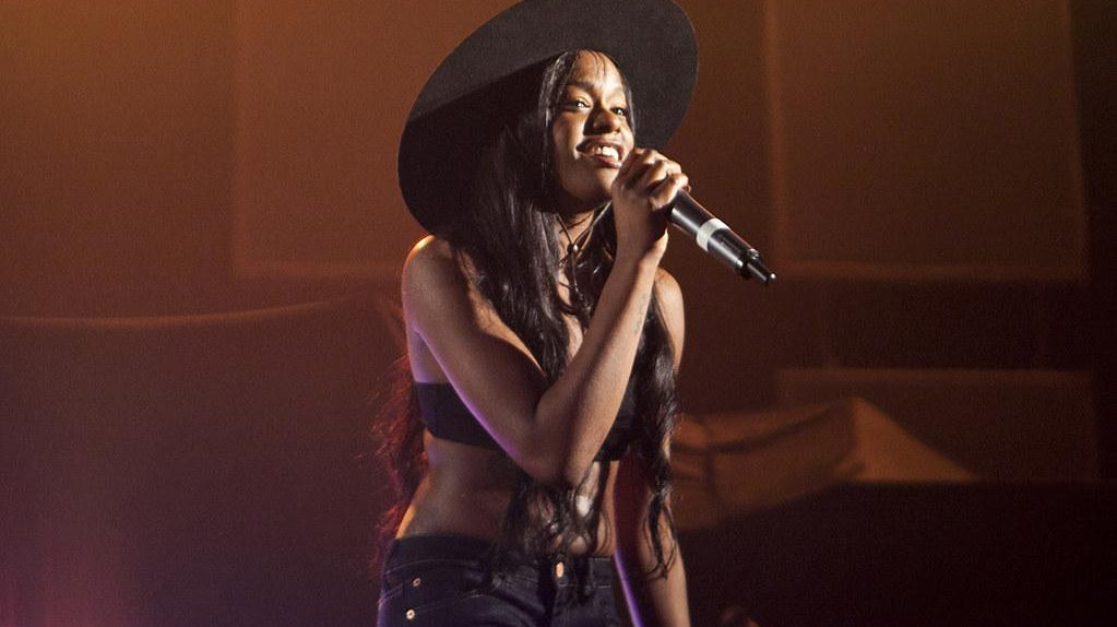 Azealia Banks Stirs Thirst, Posts Nude on Social Pages - HipHopBling