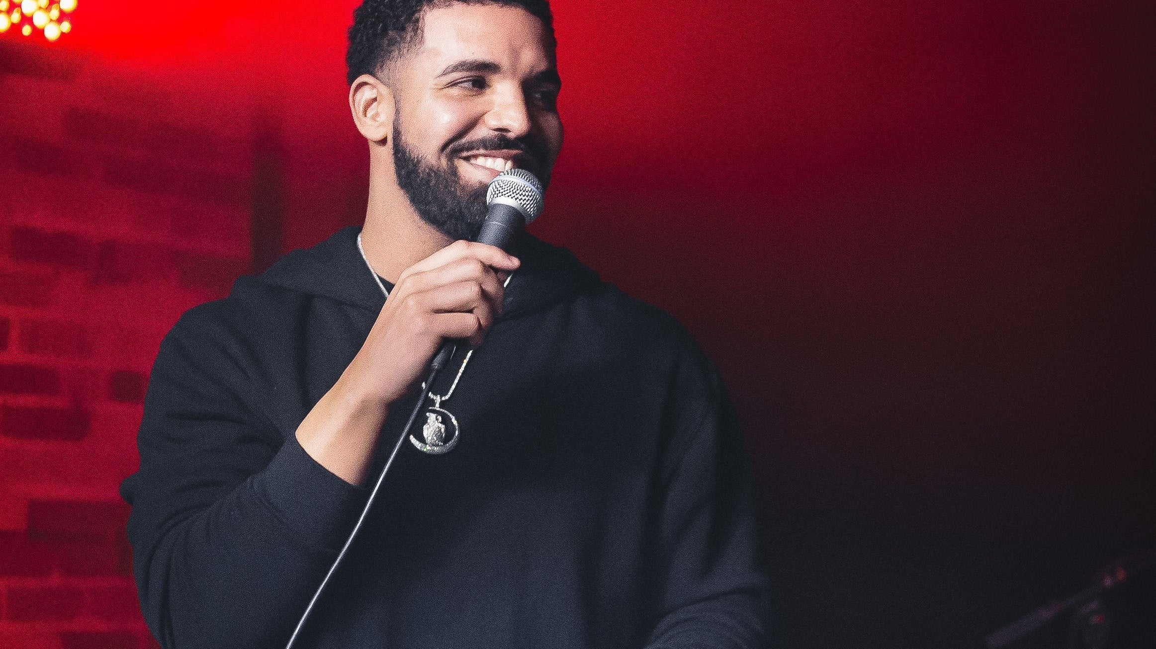 Drake's New Album Is Inbound, RapRadar Says He's "Talkin' That Sh*t" - HipHopBling