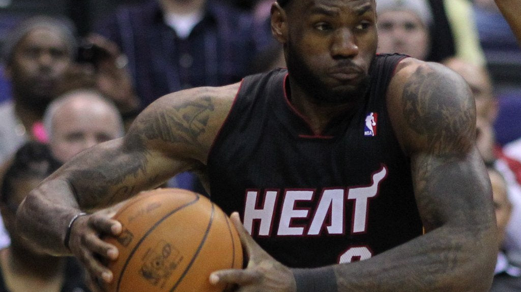 Lebron James Offer Heartfelt Message To Bronny On Birthday - HipHopBling