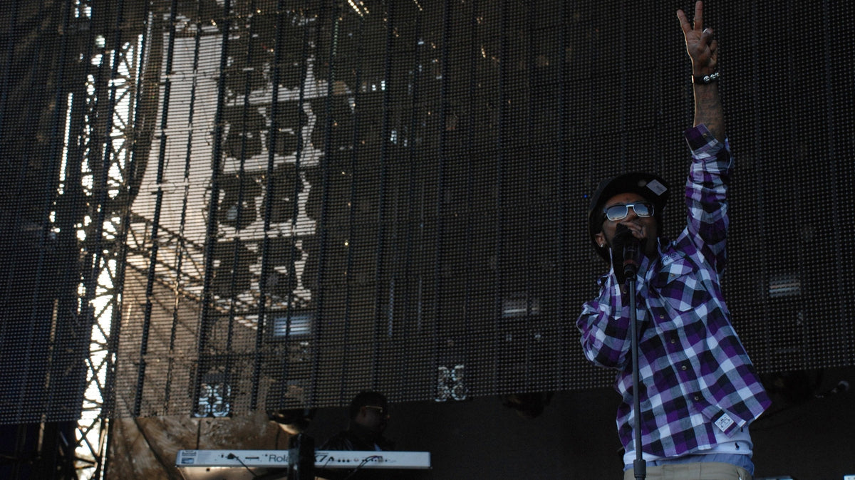 Lil Wayne Almost Cut "F Is For Phenomenal" Line - HipHopBling