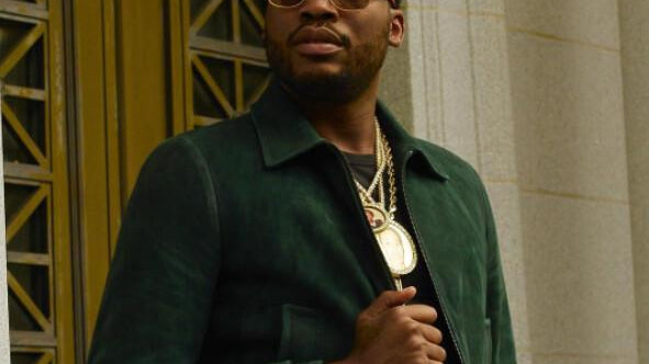 Meek Mill Drunkenly Promises Mom And Sister $1 Million - HipHopBling