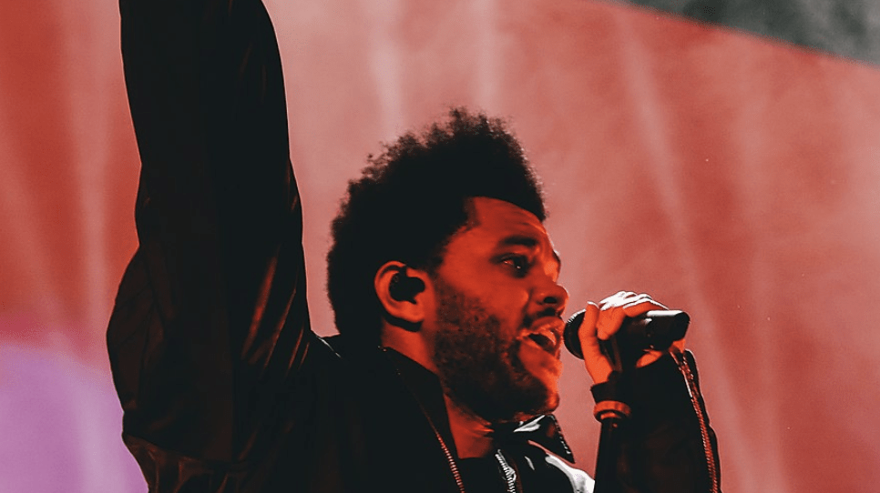 The Weeknd Breaks Yet Another Billboard Record With "Blinding Lights" - HipHopBling