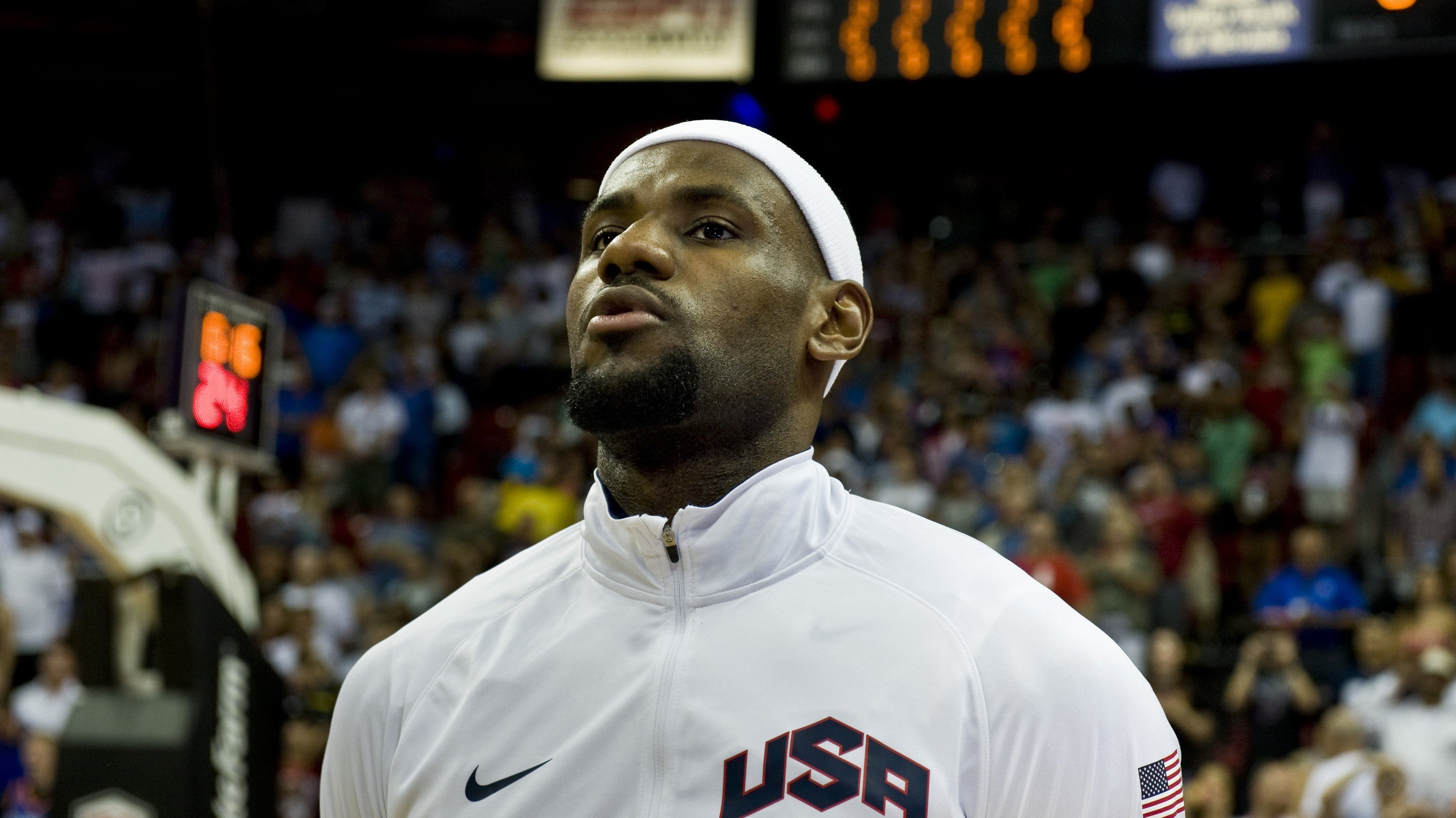 Watch Lebron James React to Lakers Opening Night Loss - HipHopBling