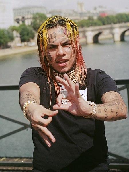6ix9ine Offers Match To Charity, Calls Out All New York Rappers - HipHopBling