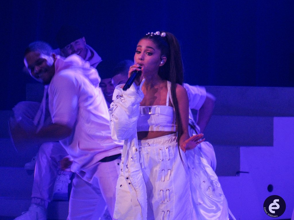 Ariana GRande Net Worth - HipHopBling
