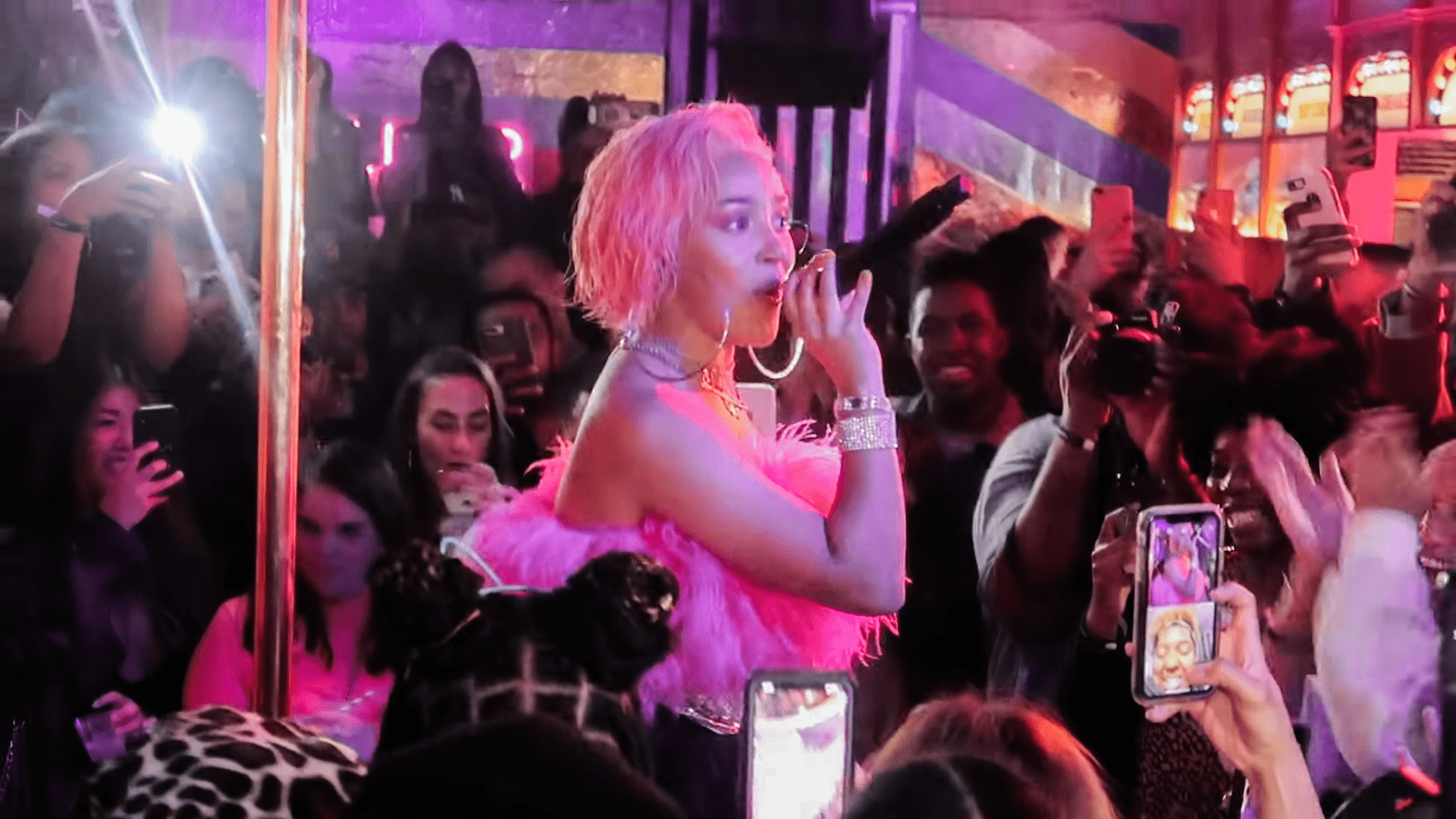Doja Cat Posts Thirst Traps, Makes Chris Browns Day - HipHopBling