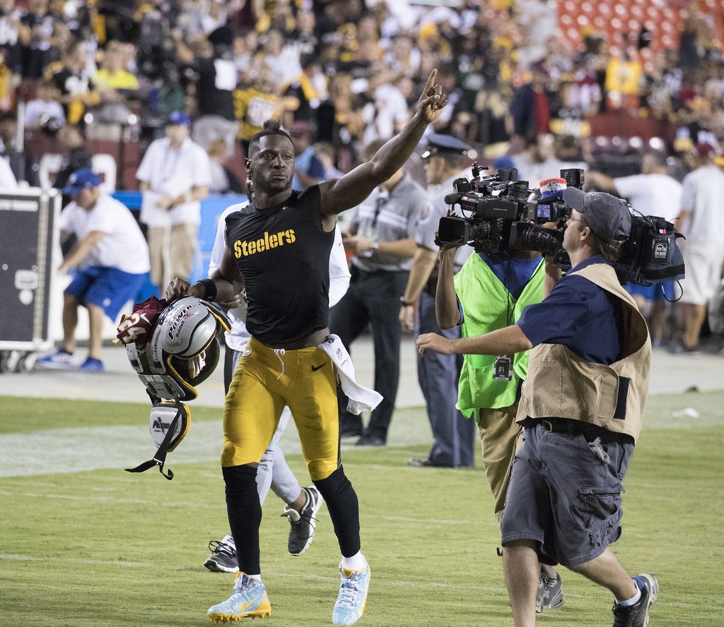 Raiders Still Unsure About Antonio Brown after "Radio Silence" - HipHopBling