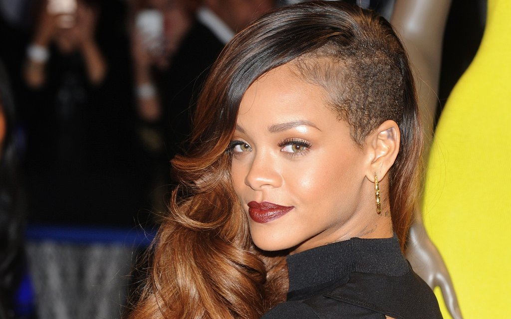 Rihanna Net Worth 2018 - HipHopBling