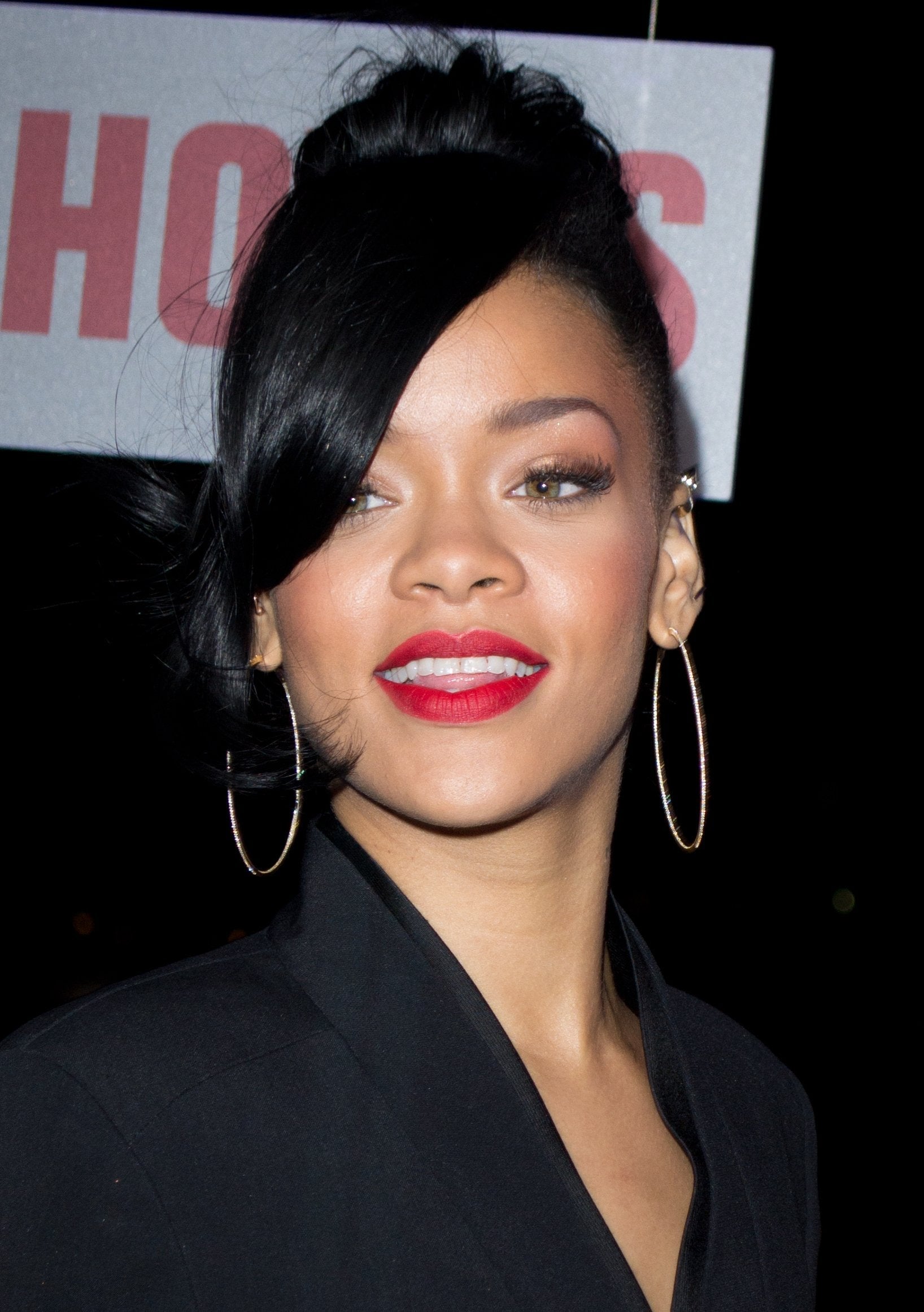 Rihanna's ANTI Remains On Billboard Charts For 4 Consecutive Years - HipHopBling