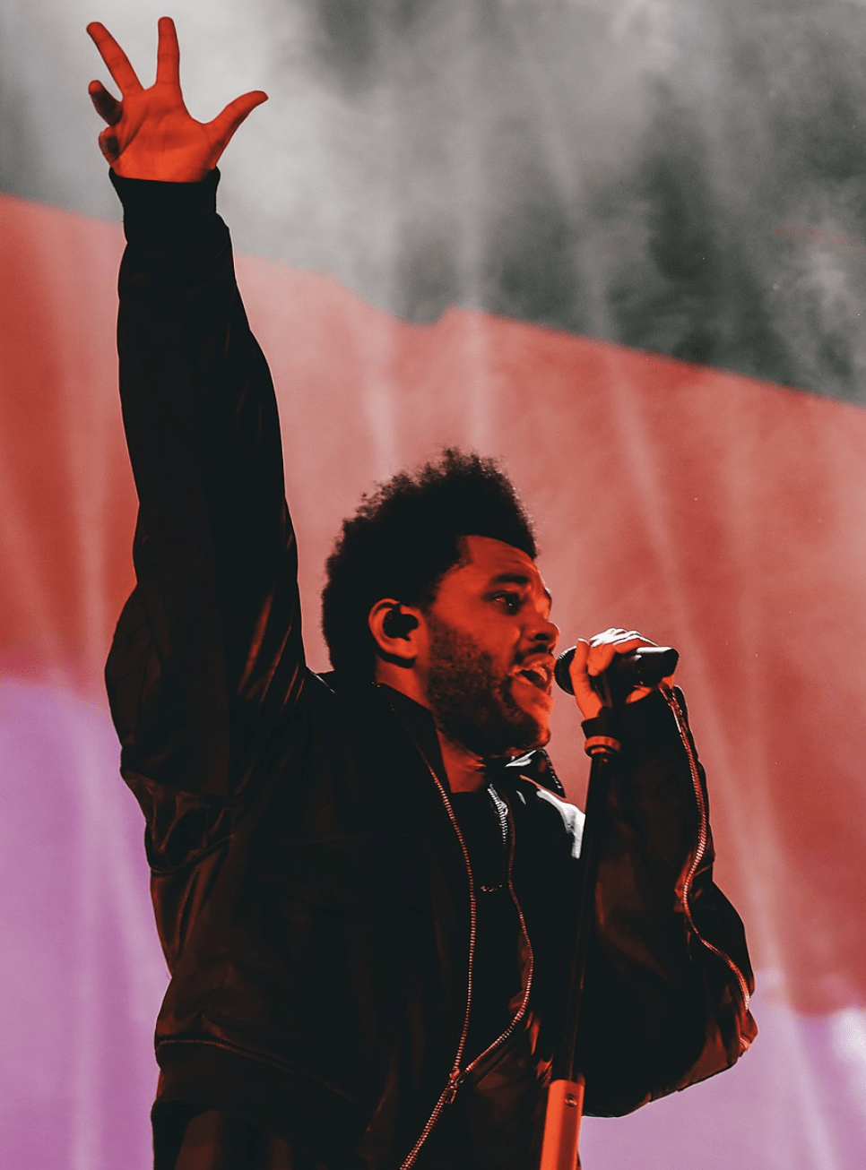 The Weeknd Breaks Yet Another Billboard Record With "Blinding Lights" - HipHopBling