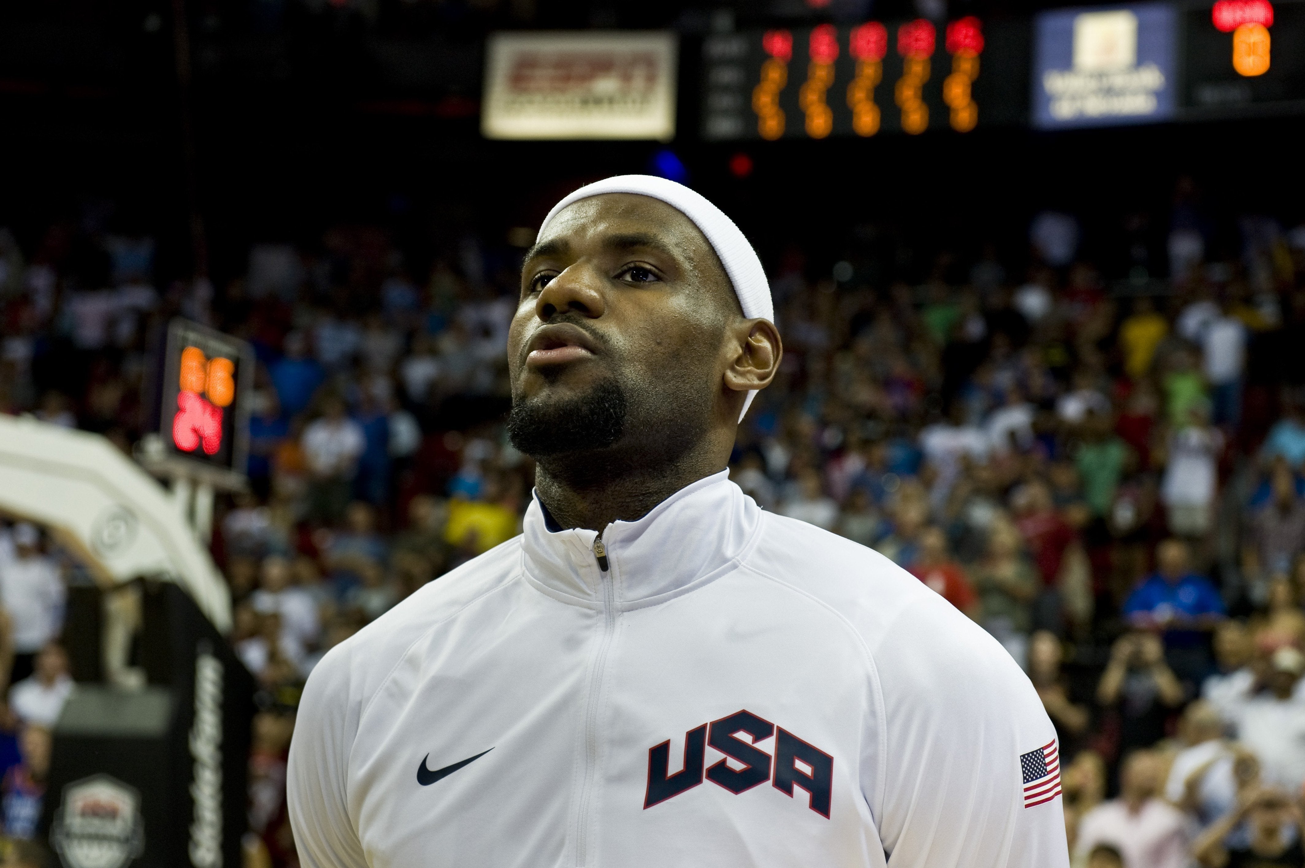 Watch Lebron James React to Lakers Opening Night Loss - HipHopBling
